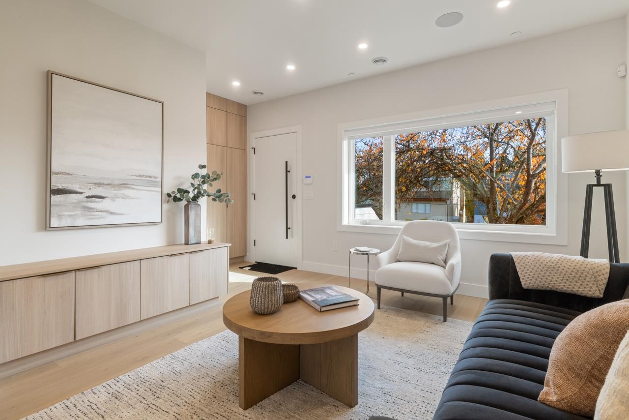 2 1937 Templeton Drive Vancouver, BC - 10