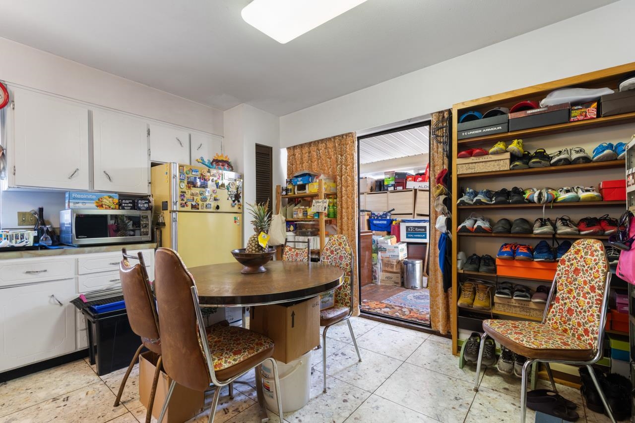 2472 E 12th Avenue Vancouver, BC - 17