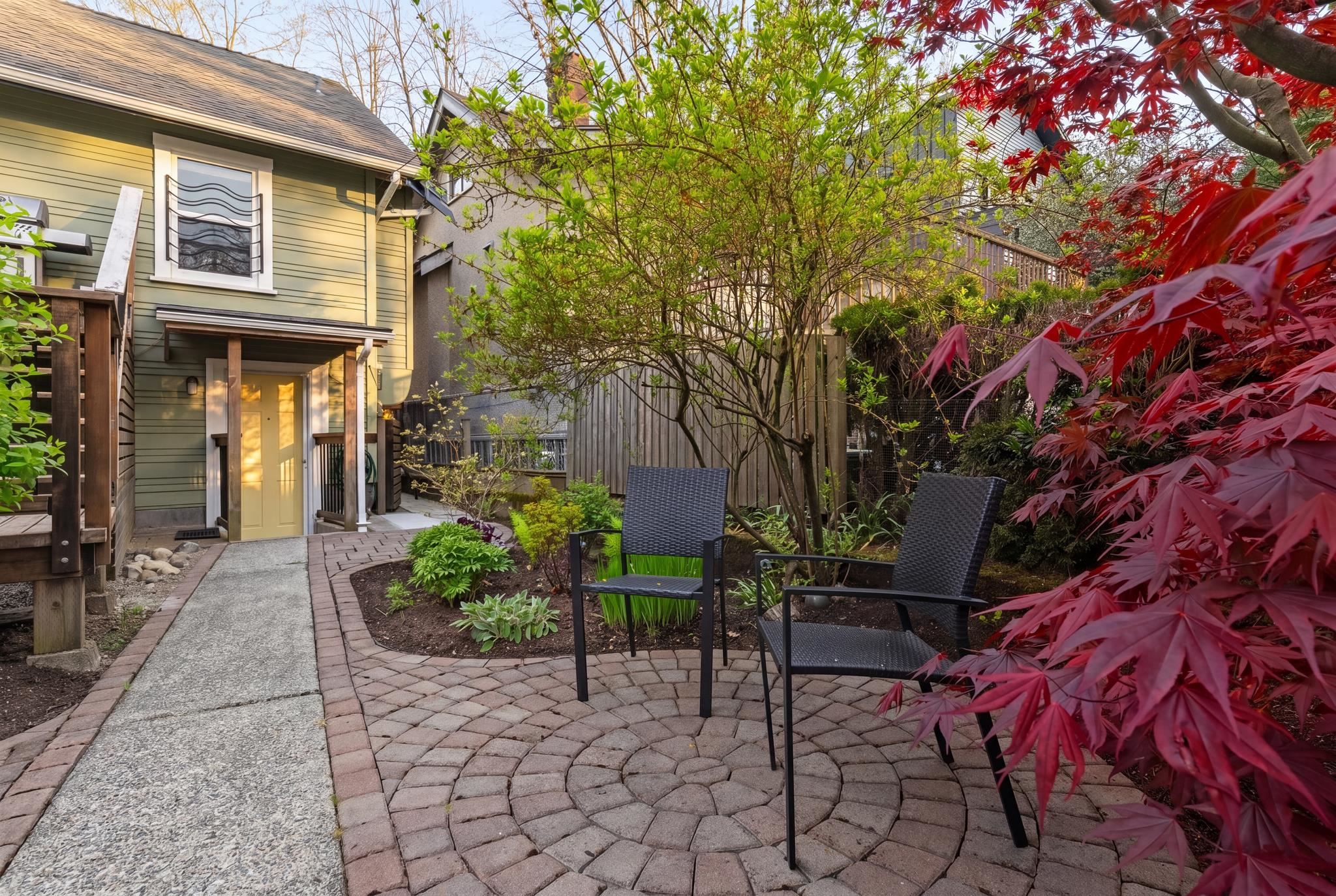 2273 E 2nd Avenue Vancouver, BC - 29