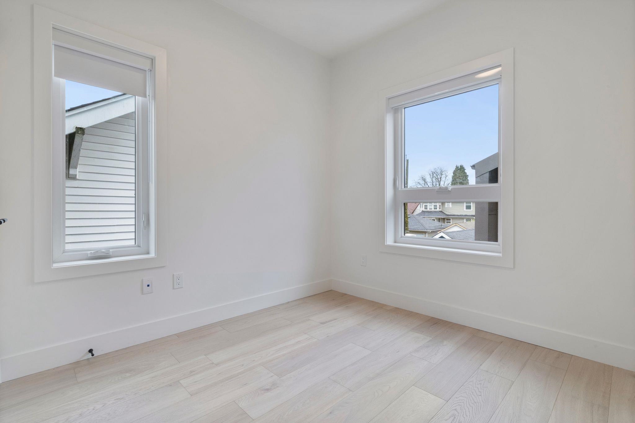 1 2541 Grant Street Vancouver, BC - 34