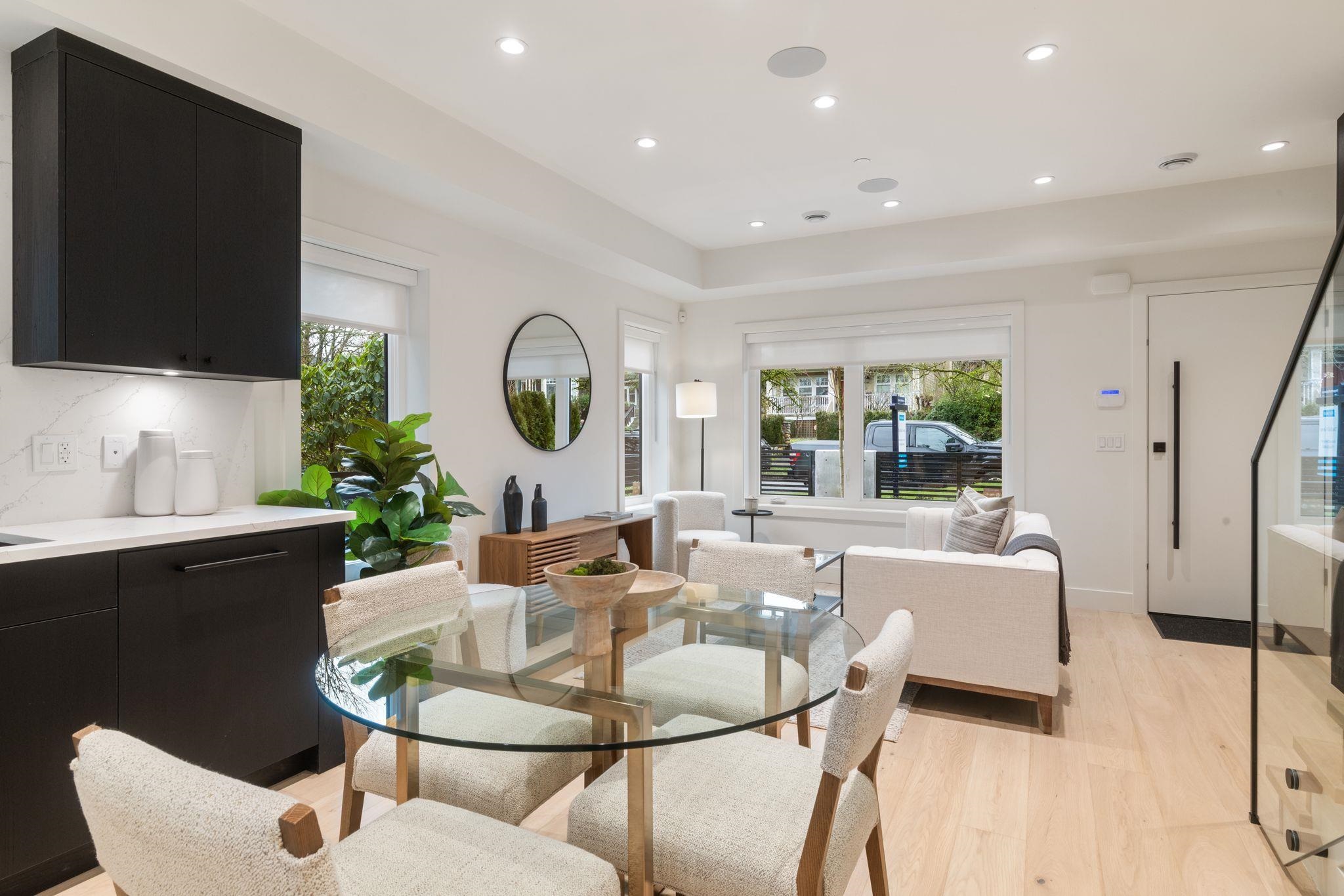 1 2541 Grant Street Vancouver, BC - 17