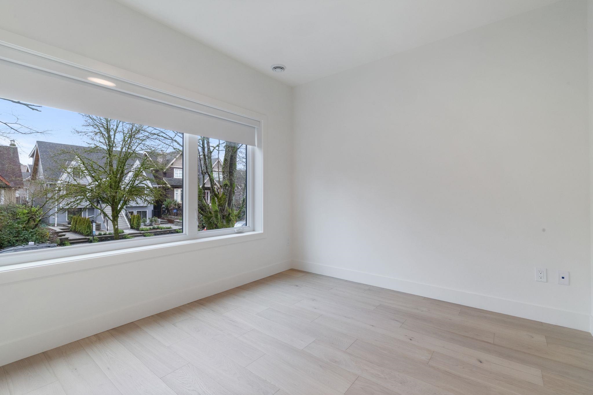 1 2541 Grant Street Vancouver, BC - 23
