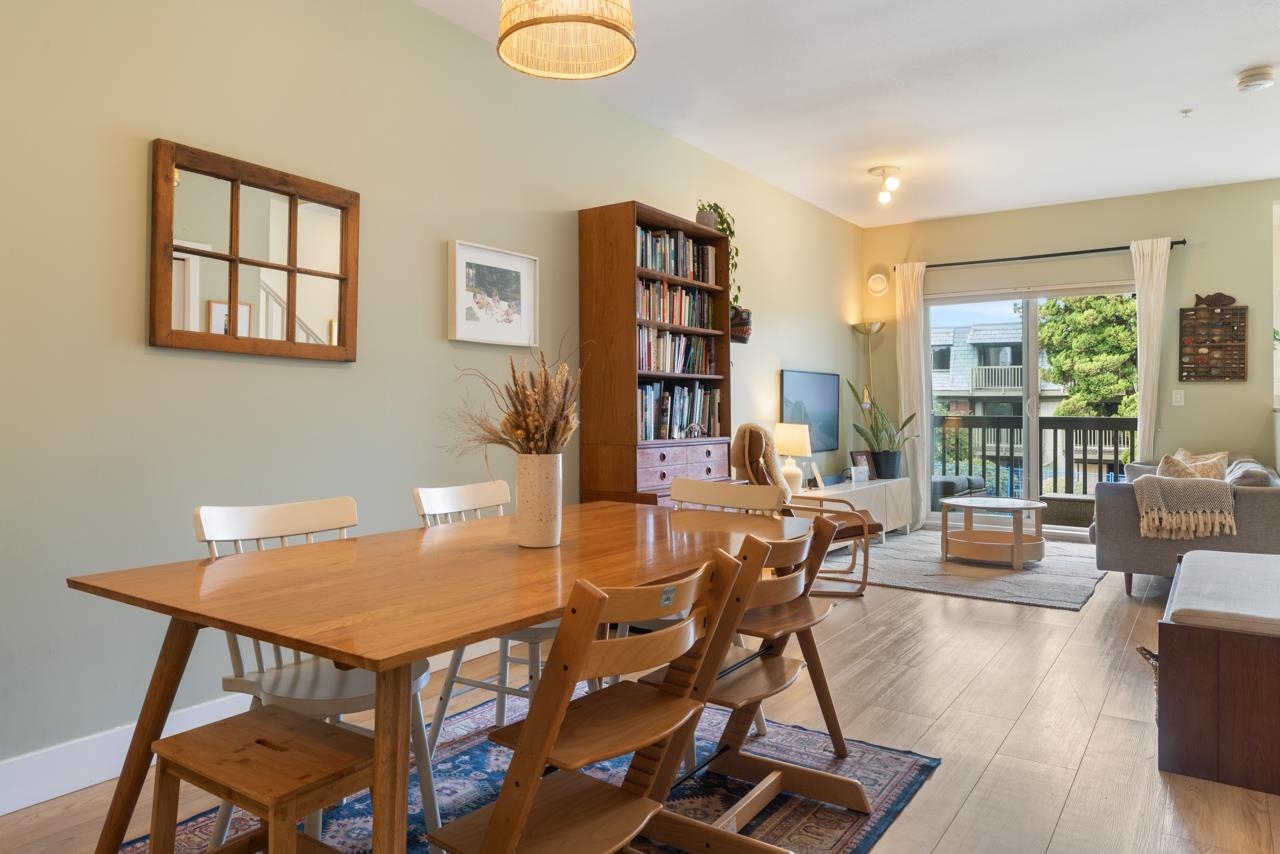 210 4458 Albert Street Burnaby, BC - 10