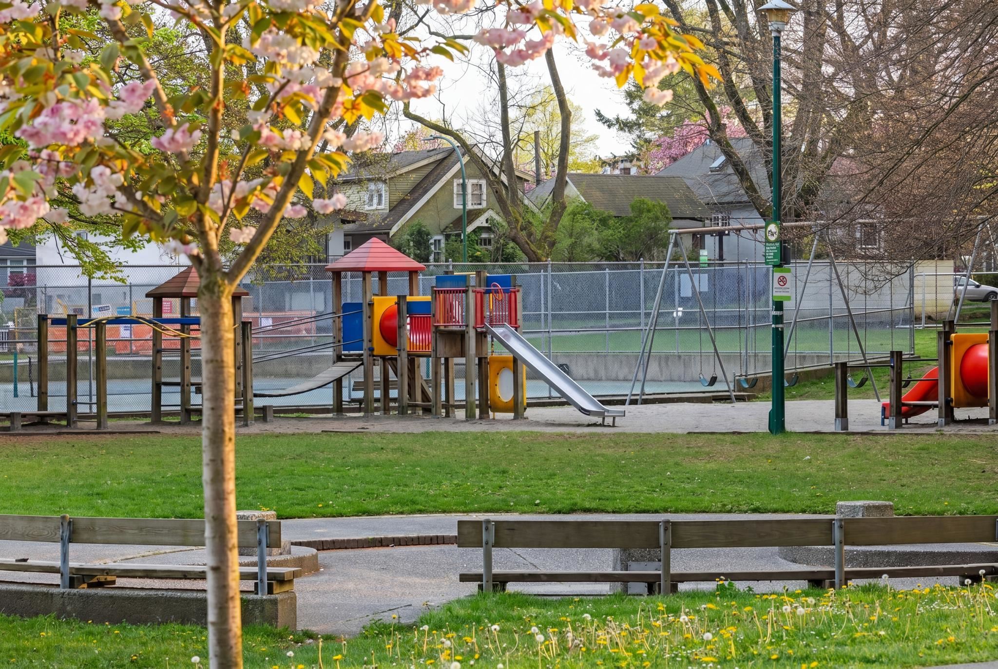 2273 E 2nd Avenue Vancouver, BC - 37