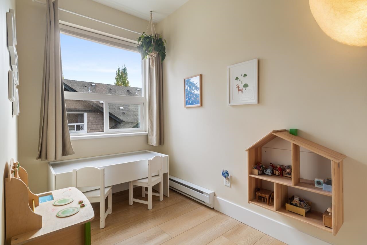 210 4458 Albert Street Burnaby, BC - 17