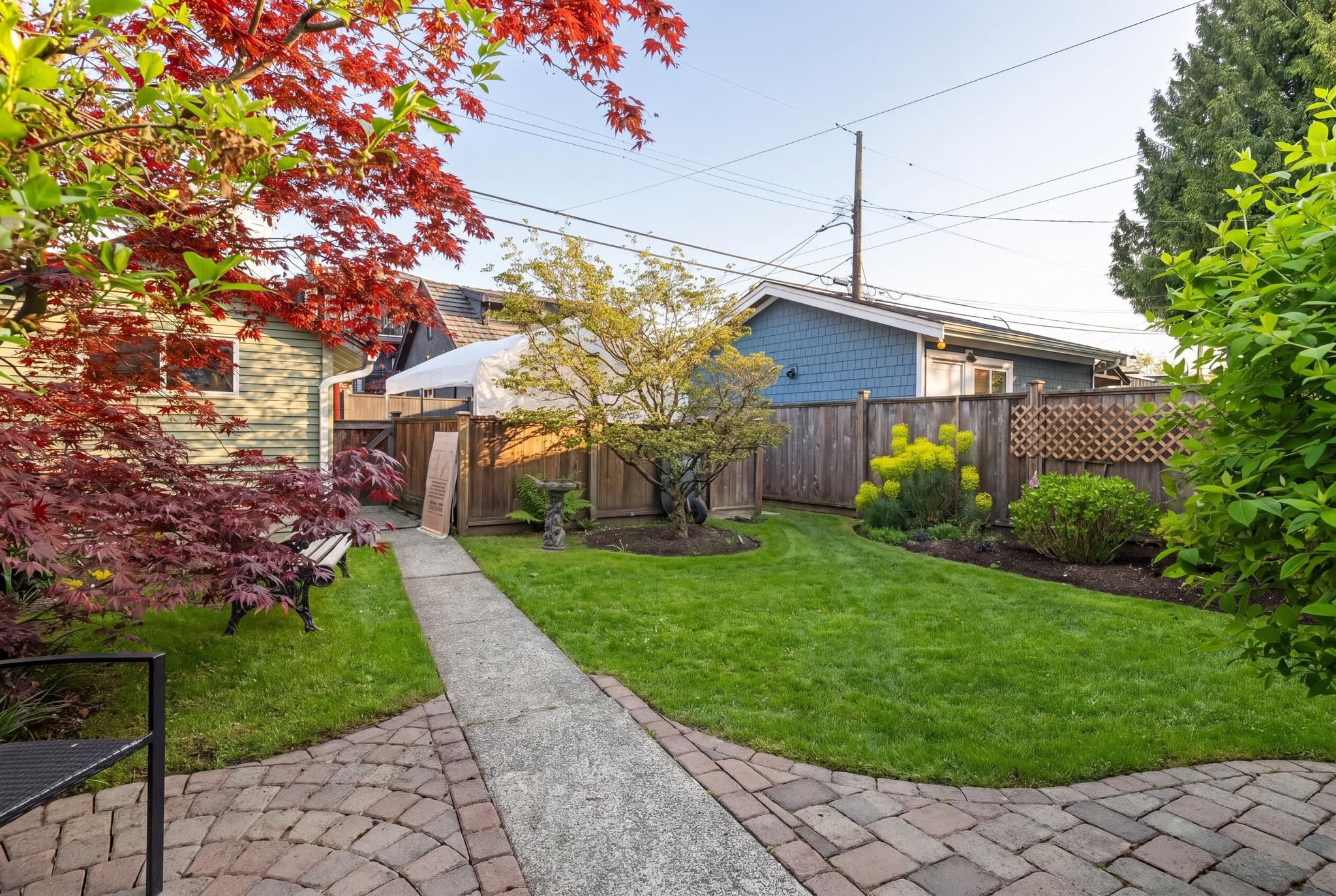 2273 E 2nd Avenue Vancouver, BC - 27