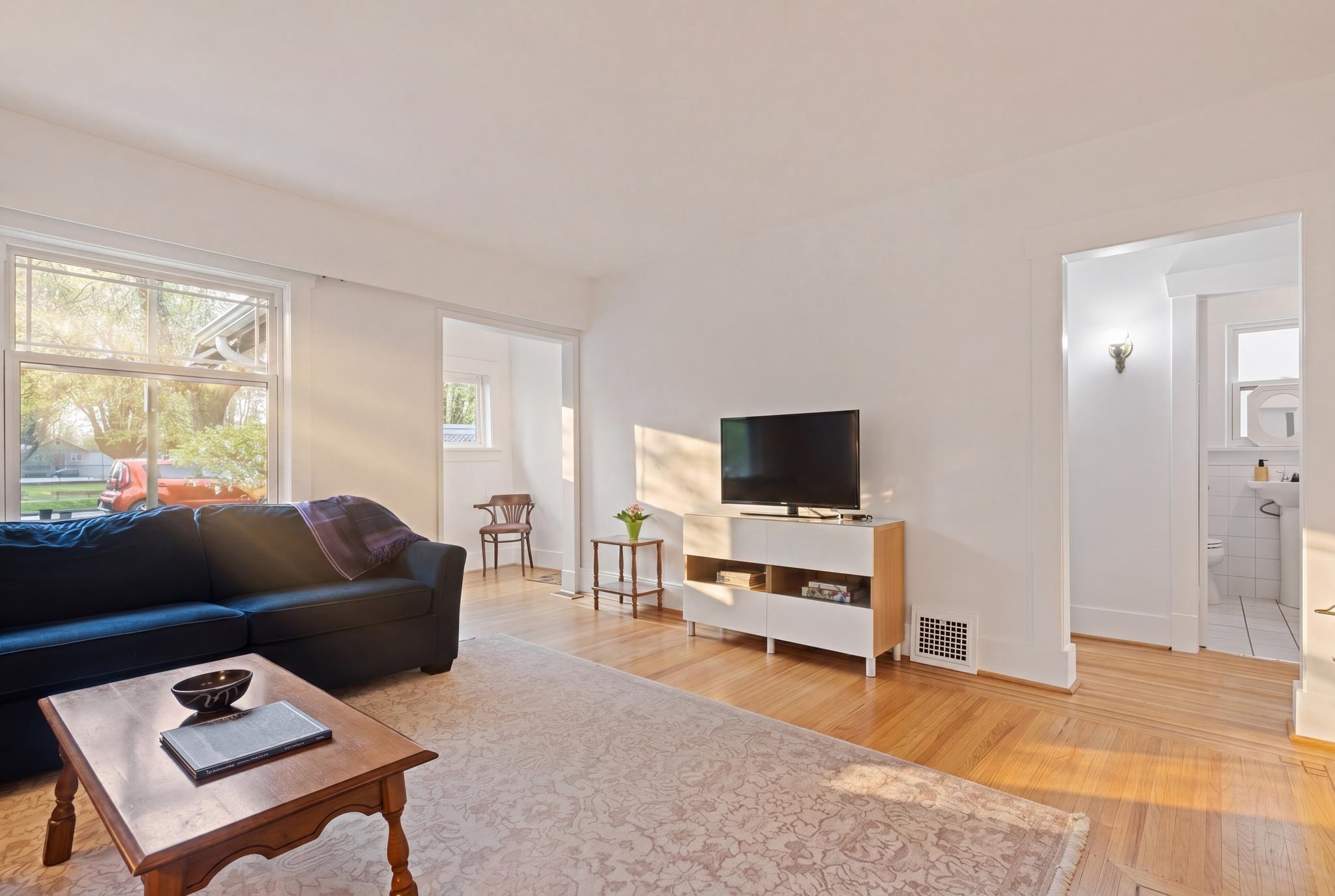 2273 E 2nd Avenue Vancouver, BC - 8