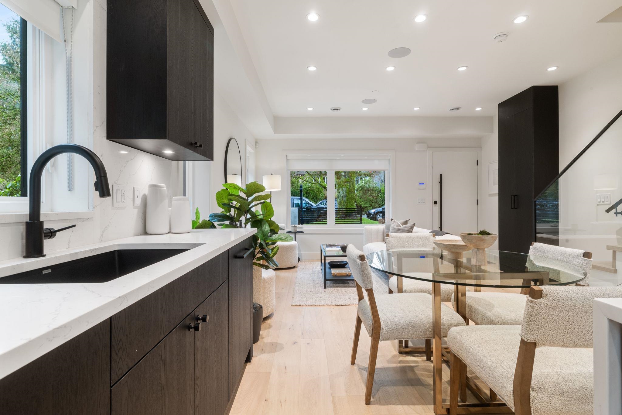 1 2541 Grant Street Vancouver, BC - 12