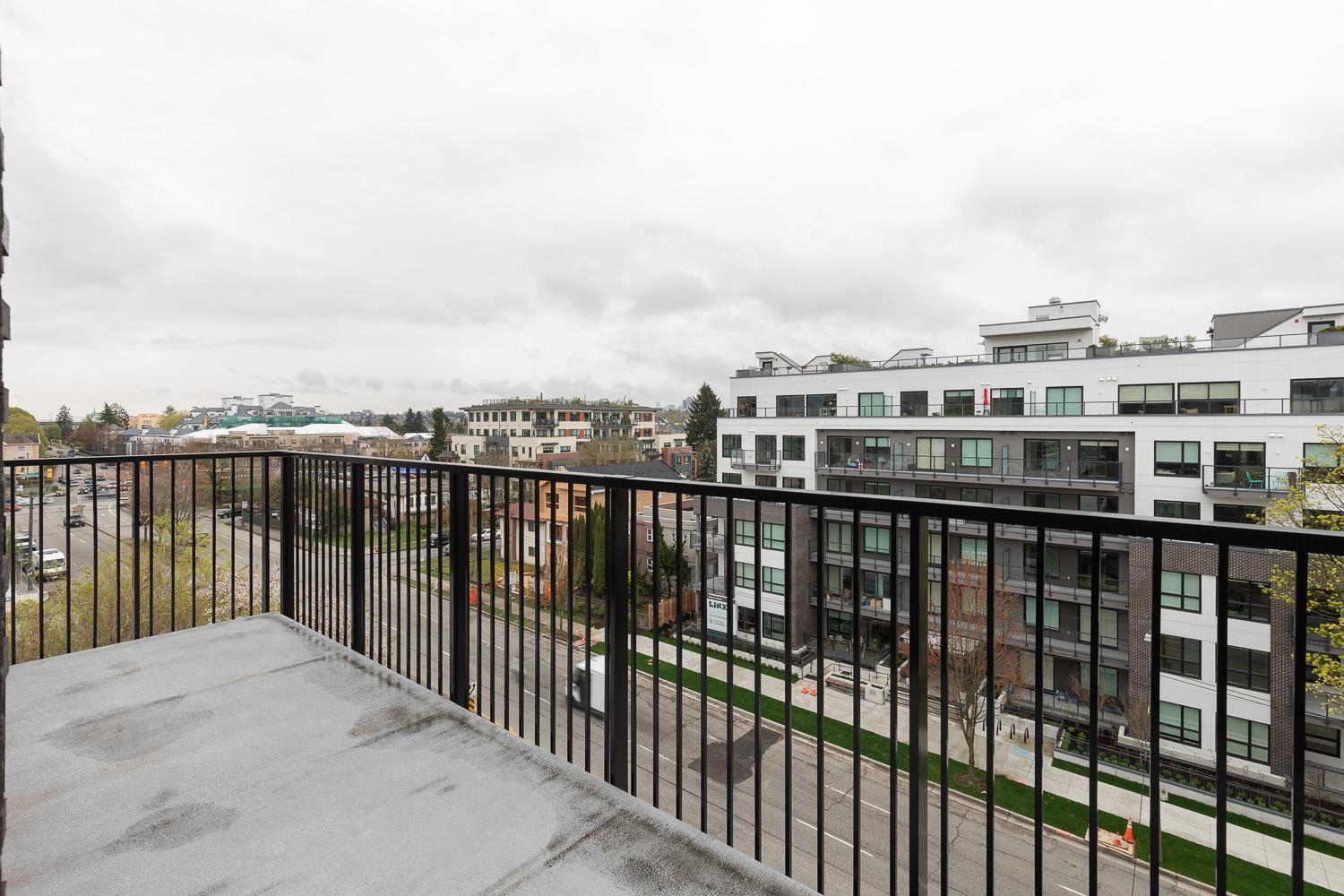 602 2235 E Broadway Vancouver, BC - 17