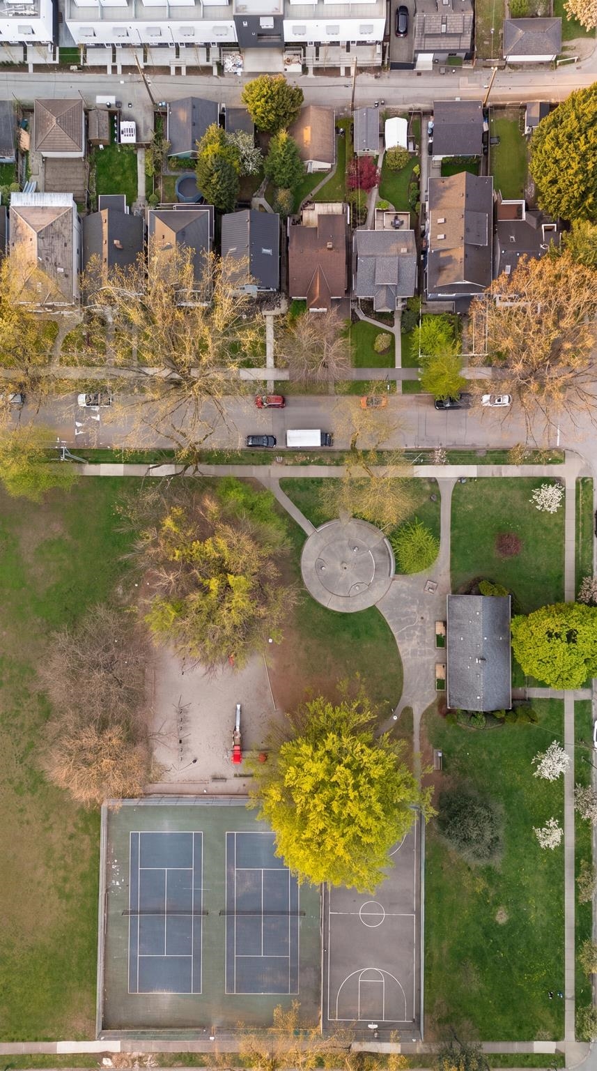 2273 E 2nd Avenue Vancouver, BC - 33