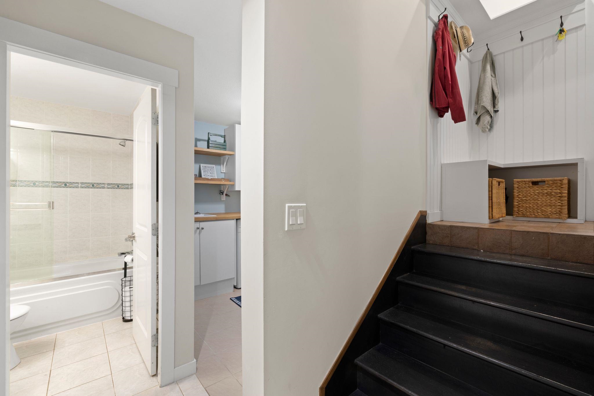 1807 E 7th Avenue Vancouver, BC - 17