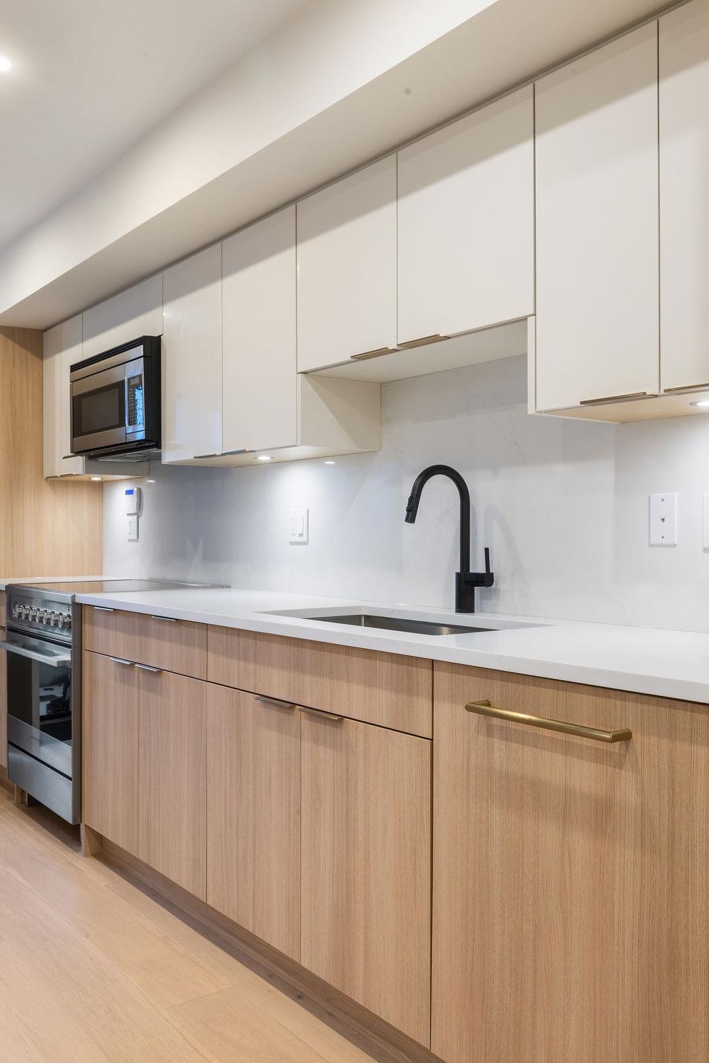 1 1933 Templeton Drive Vancouver, BC - 6
