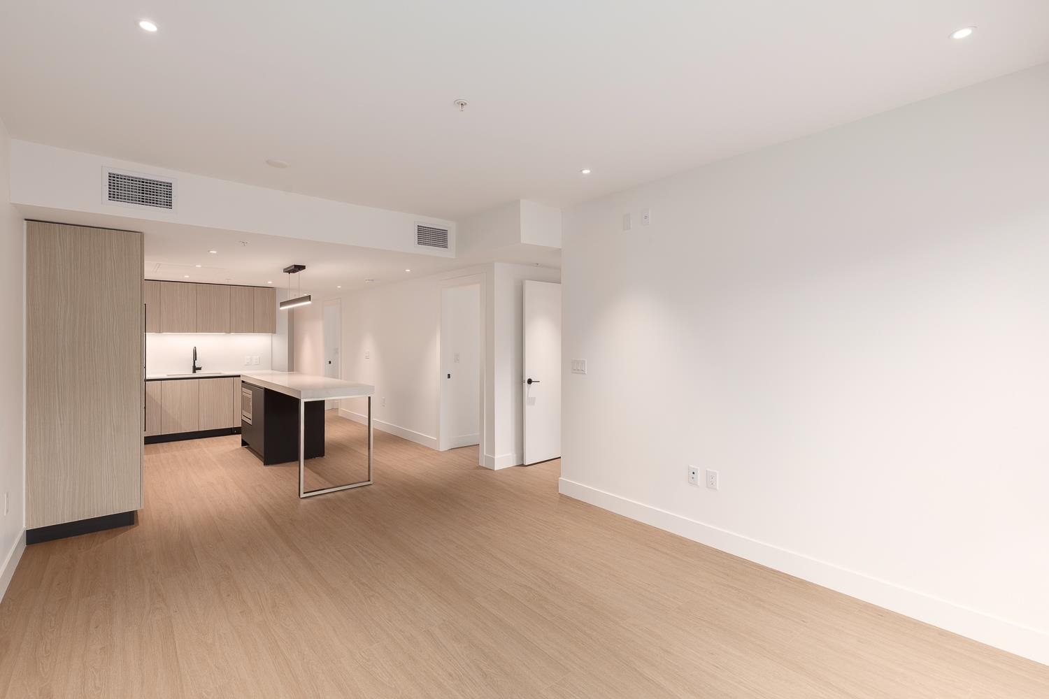 210 2235 E Broadway Vancouver, BC - 1