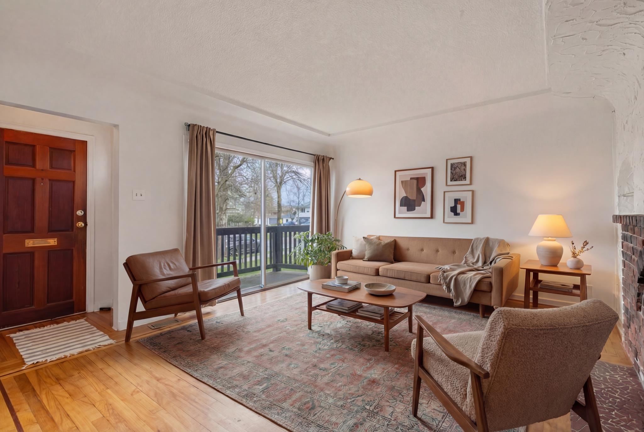 2580 E 19th Avenue Vancouver, BC - 9