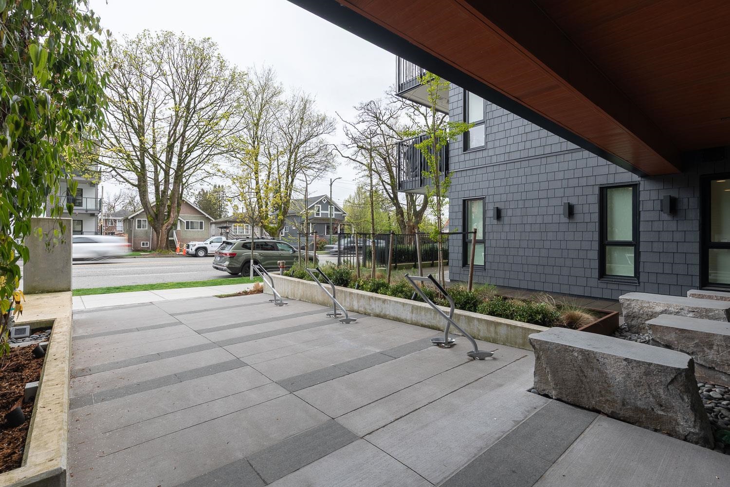 601 2235 E Broadway Vancouver, BC - 24