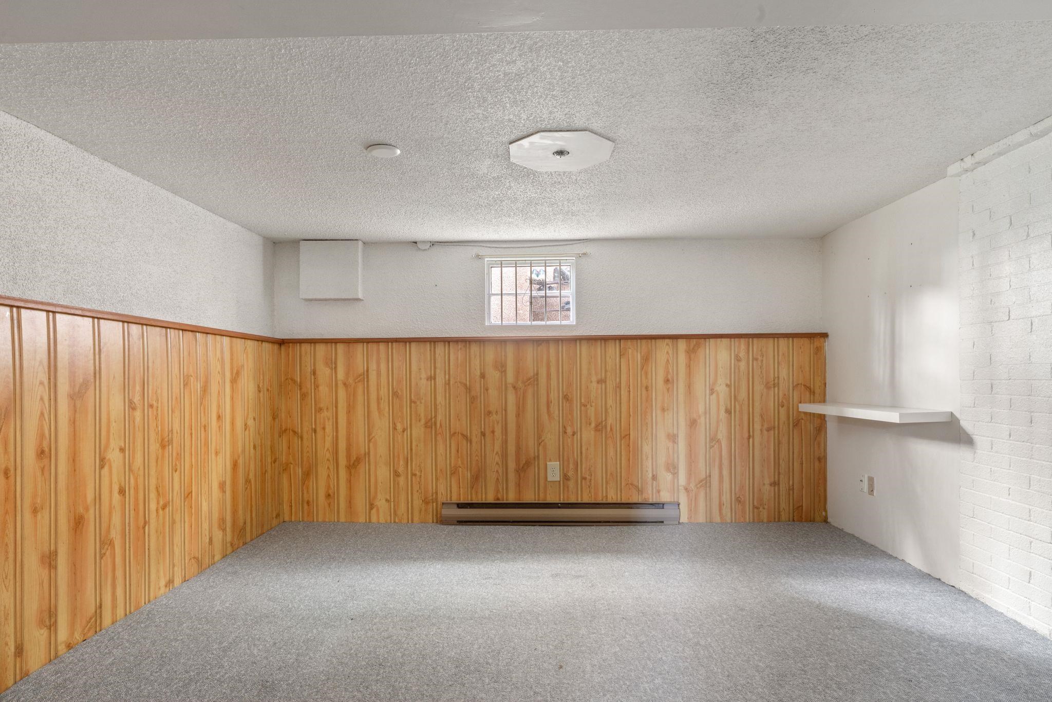 2580 E 19th Avenue Vancouver, BC - 17