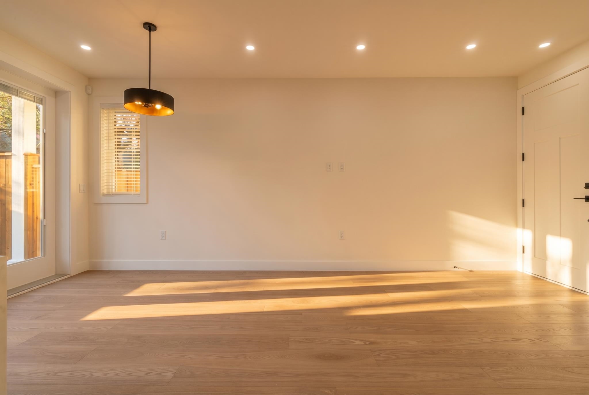 2055 E 4th Avenue Vancouver, BC - 13