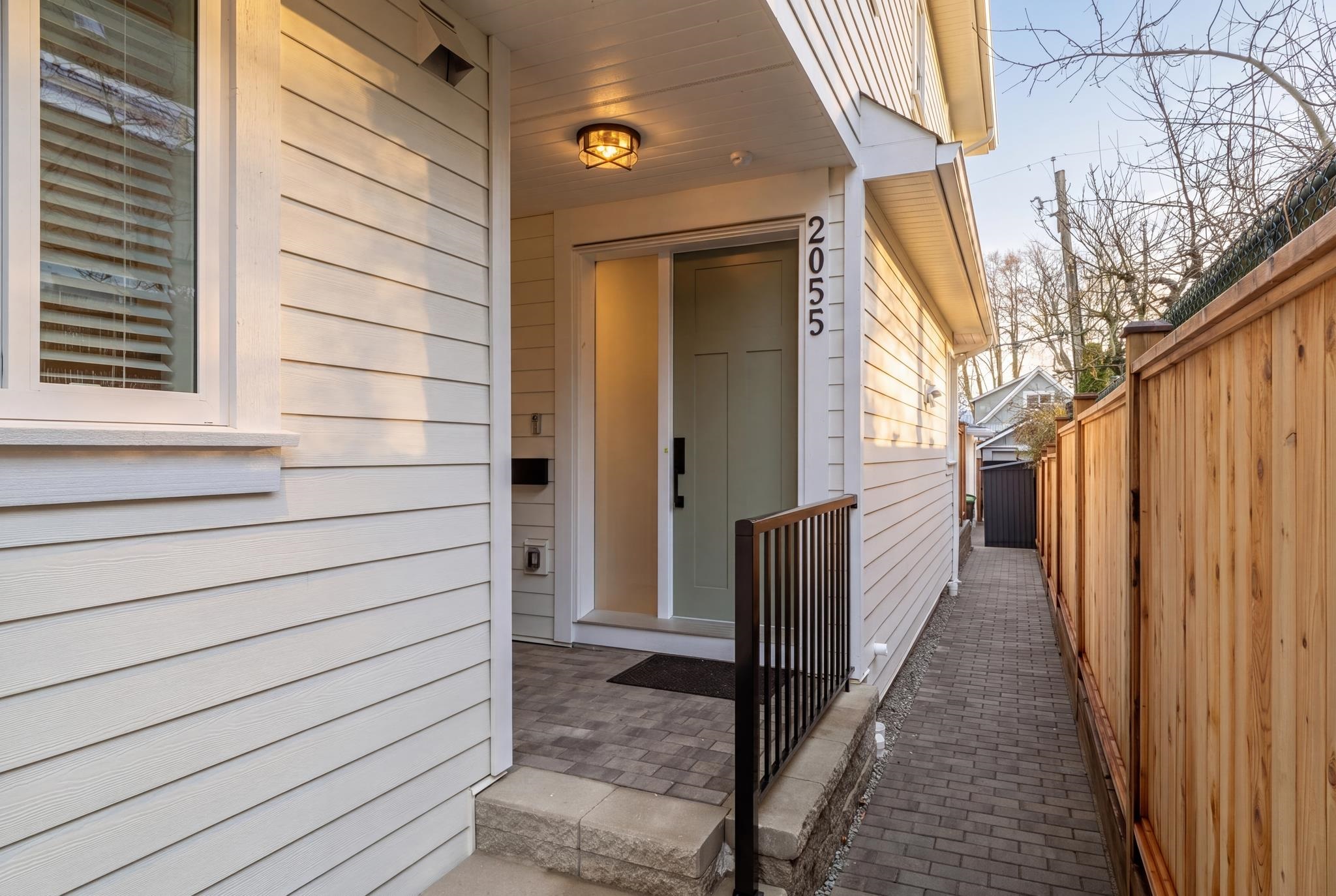 2055 E 4th Avenue Vancouver, BC - 27