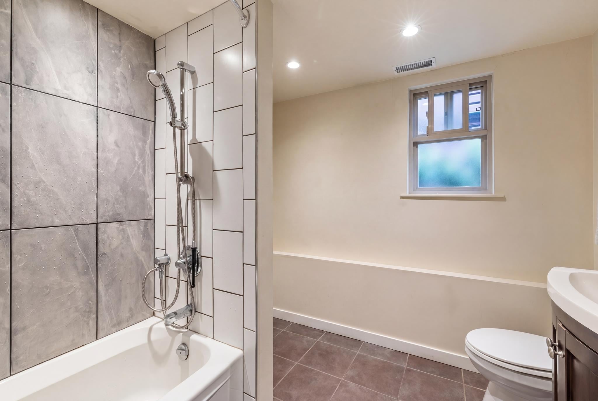 2246 Parker Street Vancouver, BC - 30