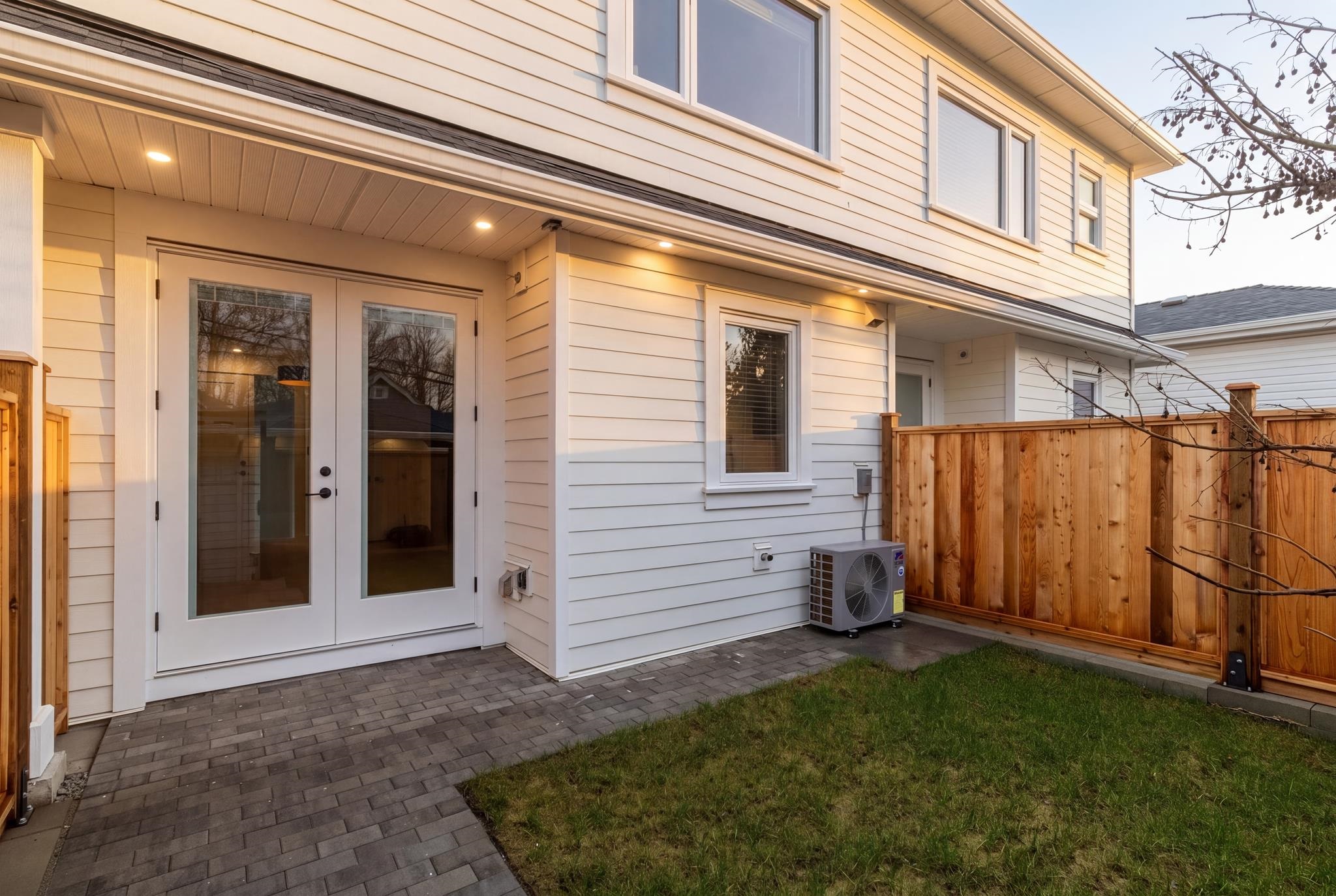 2055 E 4th Avenue Vancouver, BC - 28