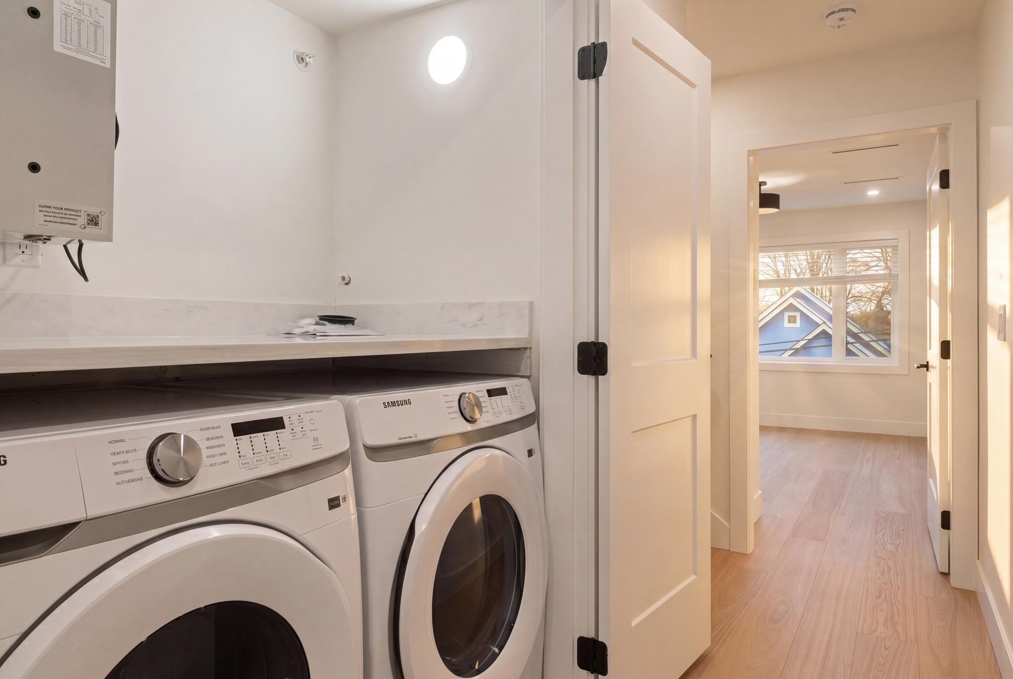 2055 E 4th Avenue Vancouver, BC - 19