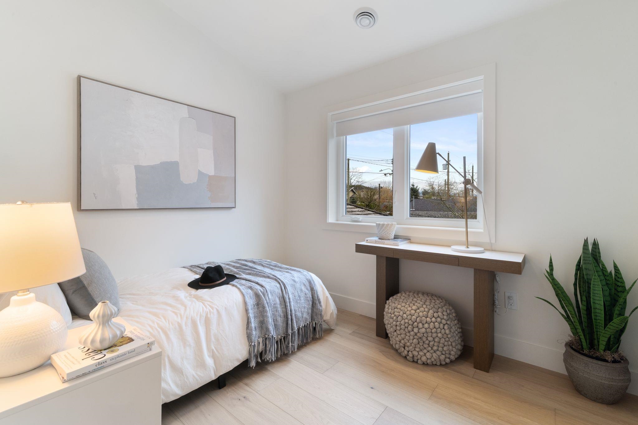 2 2539 Grant Street Vancouver, BC - 20