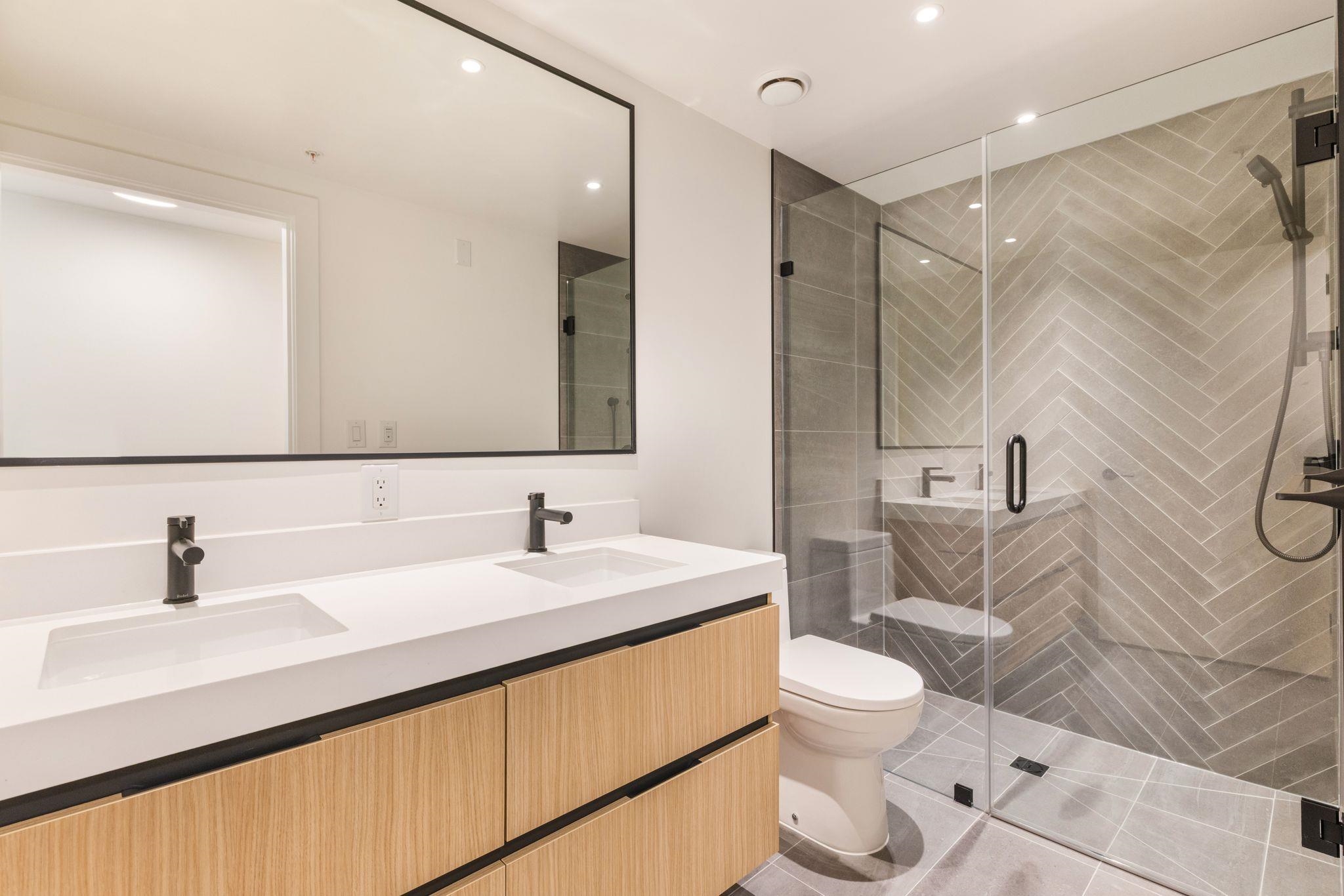 202 2235 E Broadway Vancouver, BC - 10