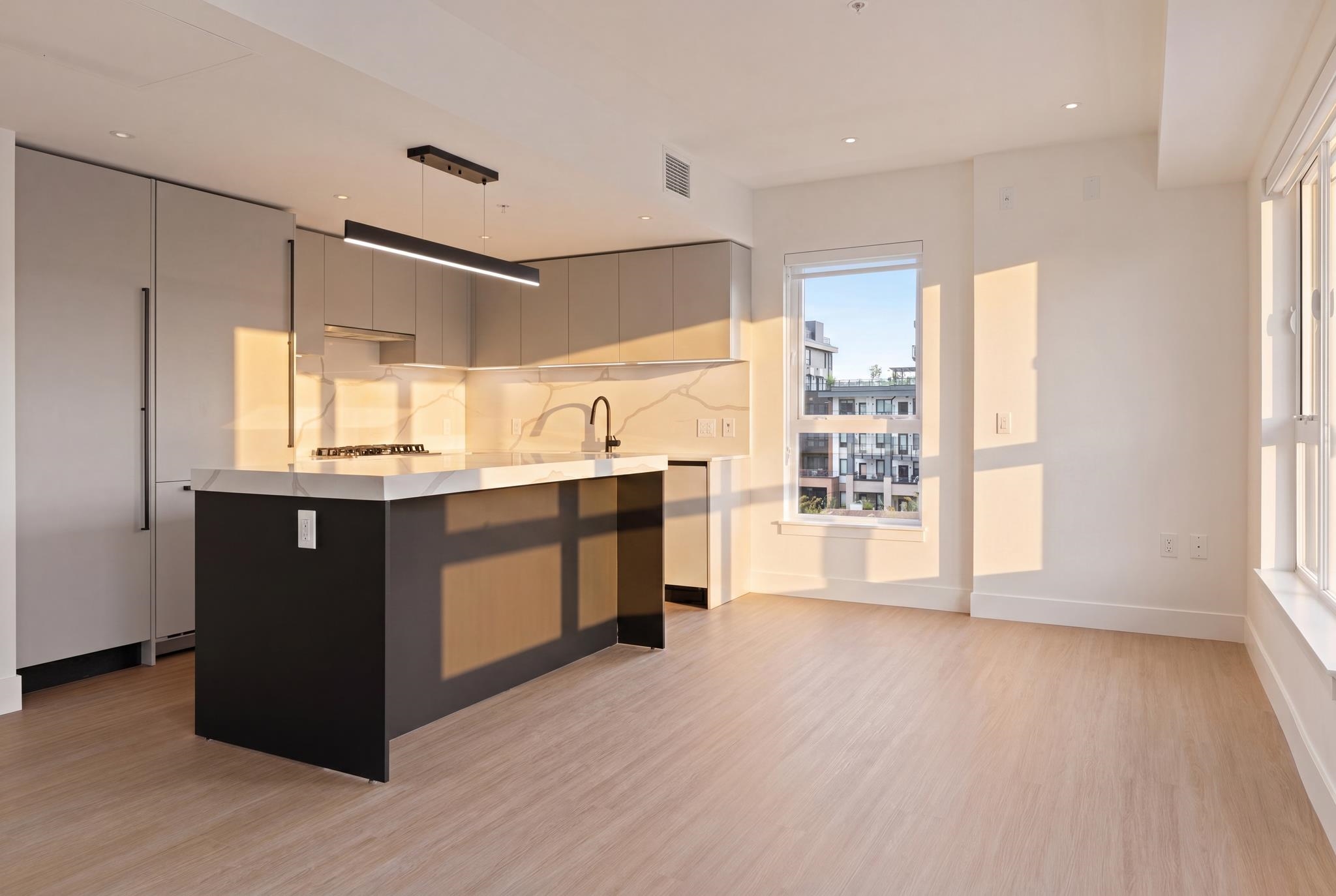 503 2235 E Broadway Vancouver, BC - 5