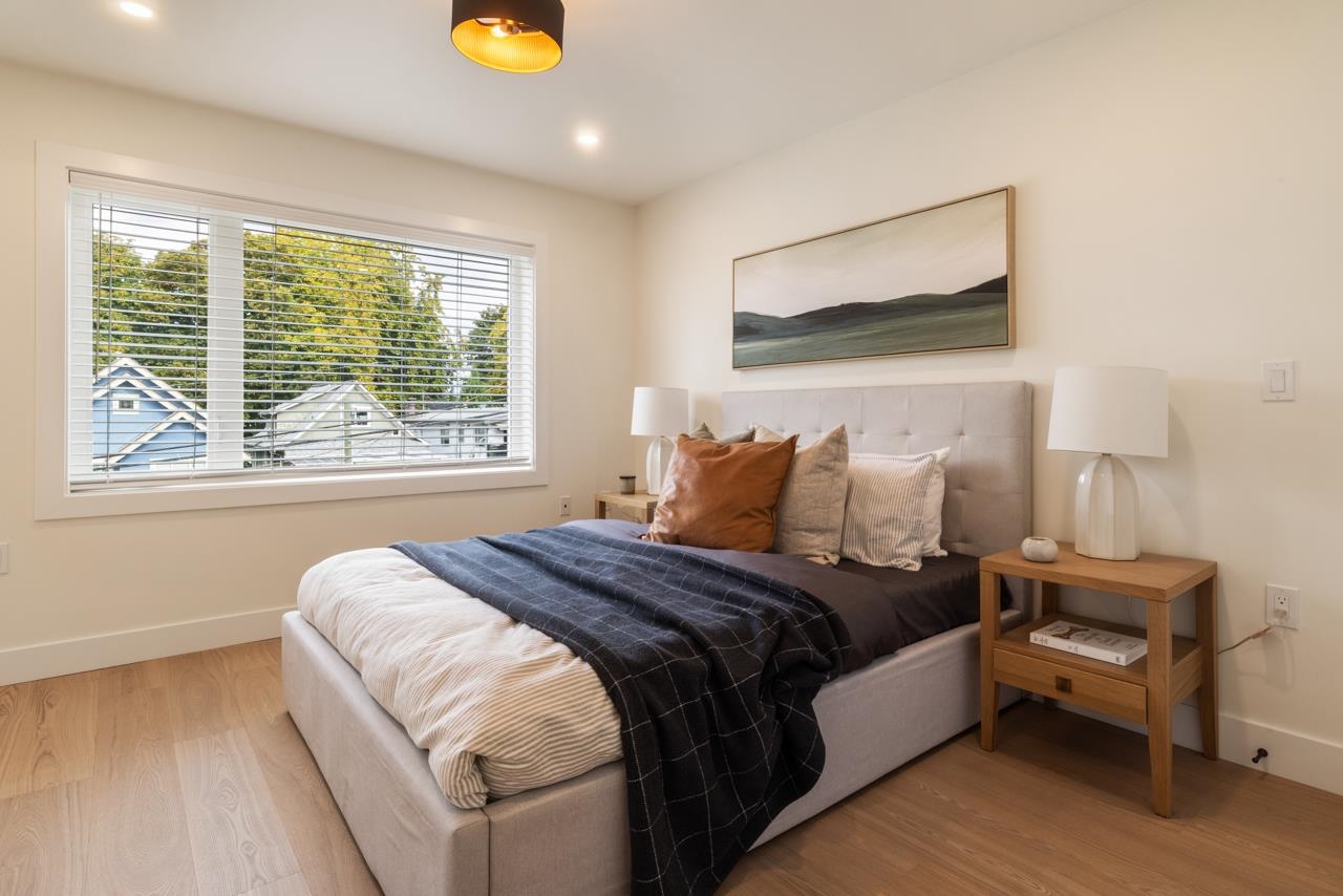 2049 E 4th Avenue Vancouver, BC - 14