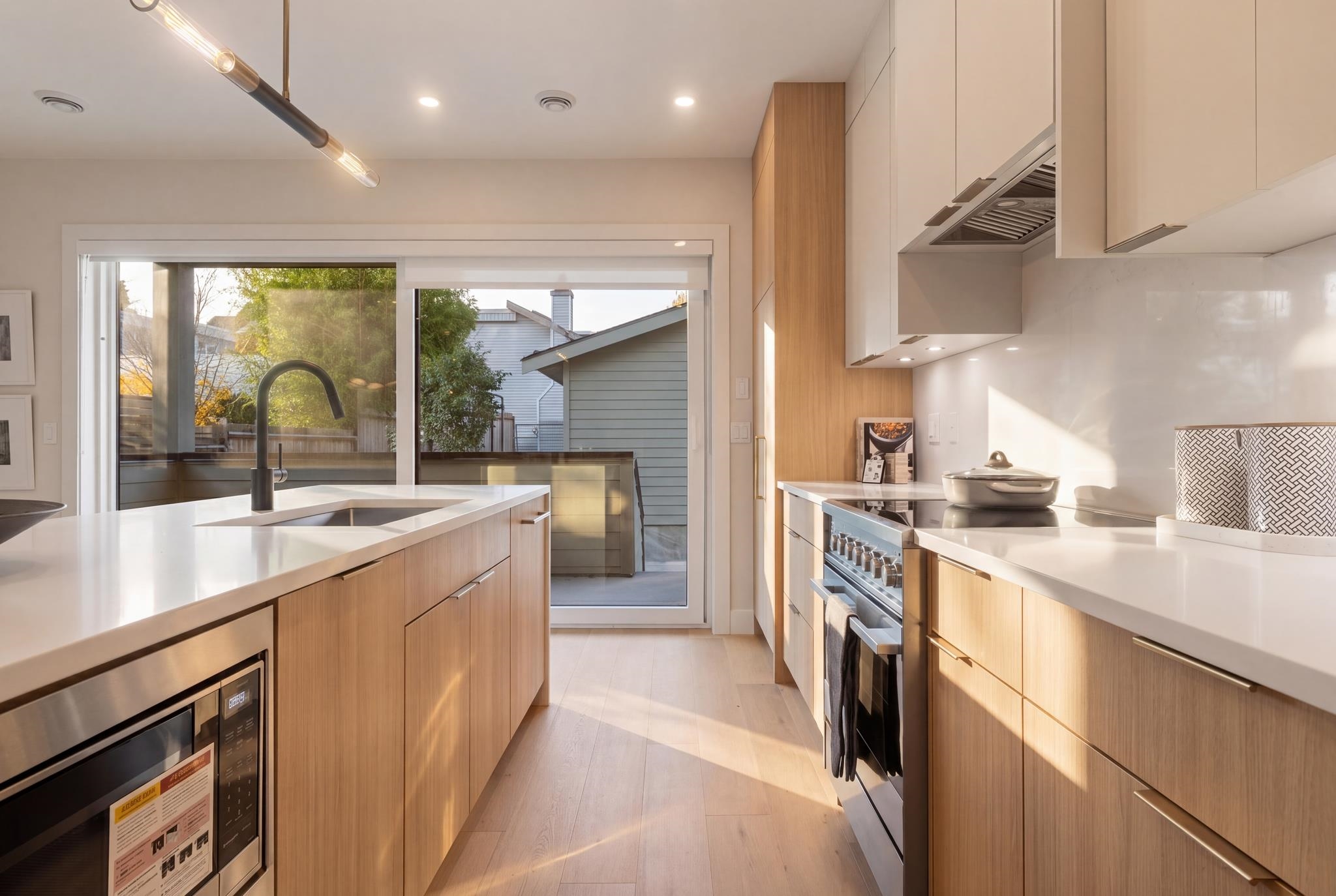2 1937 Templeton Drive Vancouver, BC - 11