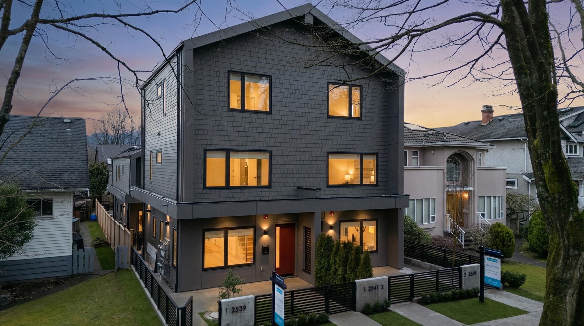 1 2539 Grant Avenue Vancouver, BC - 28