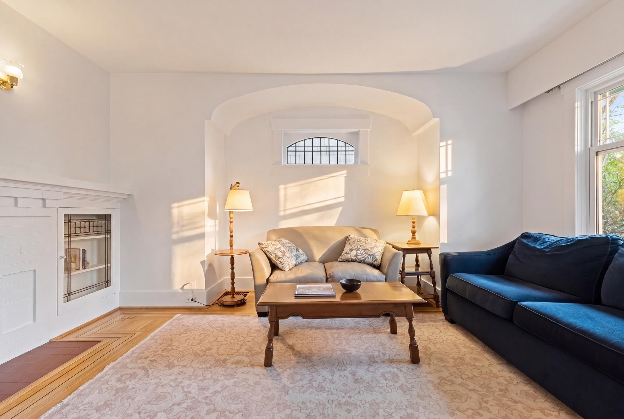 2273 E 2nd Avenue Vancouver, BC - 4