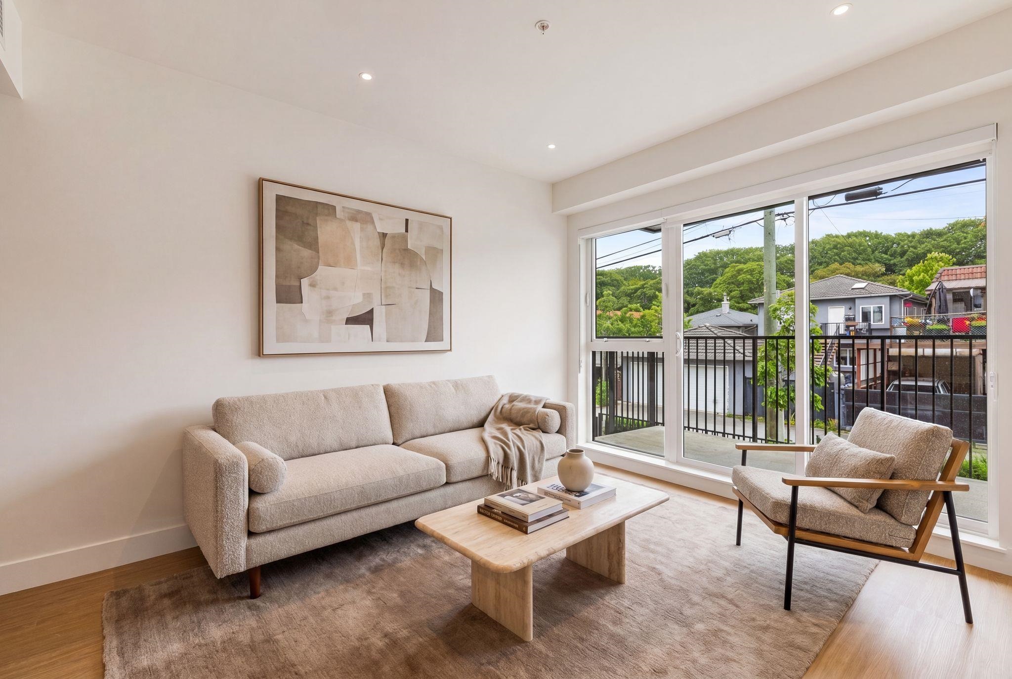 202 2235 E Broadway Vancouver, BC - 1