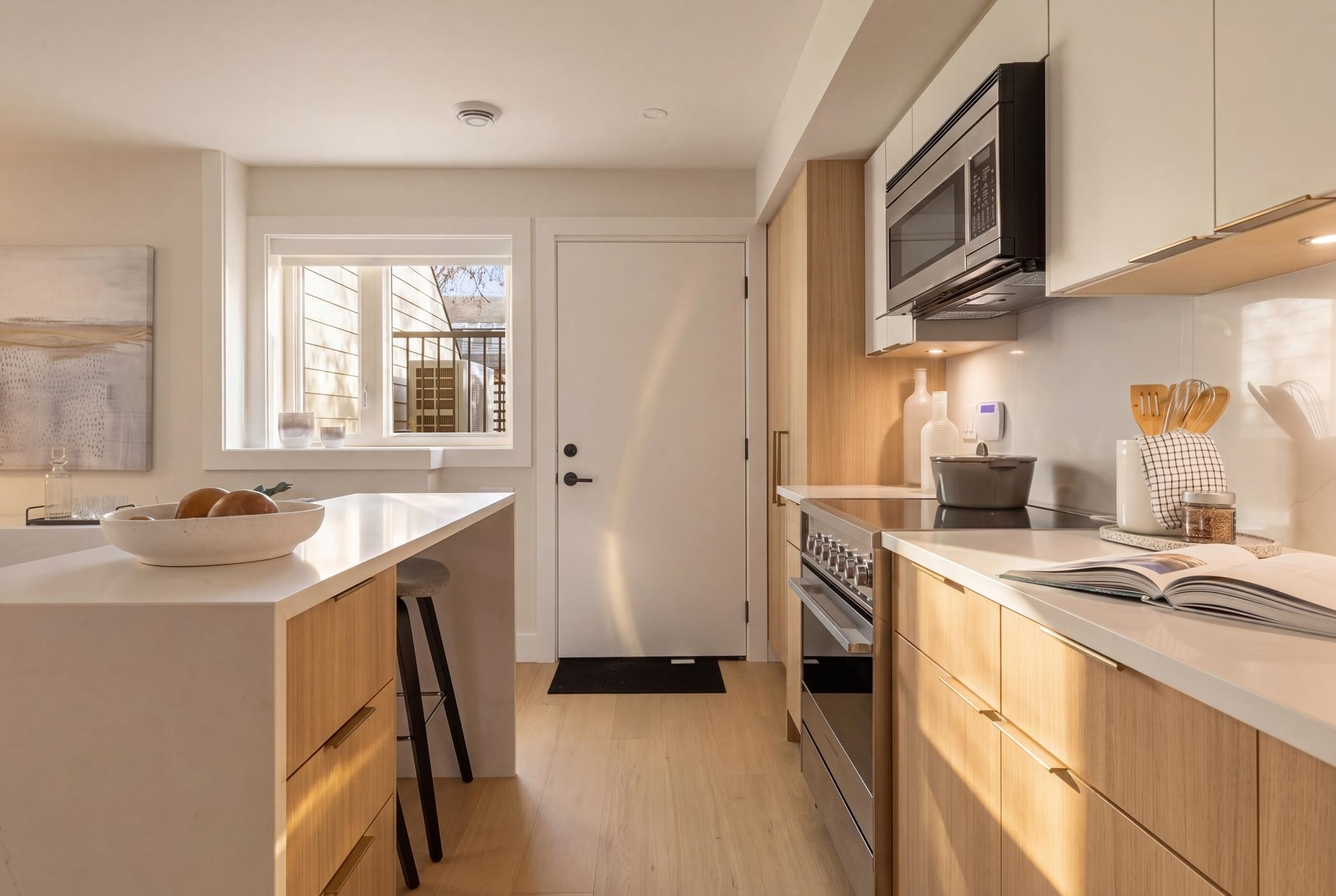 1 1937 Templeton Drive Vancouver, BC - 2