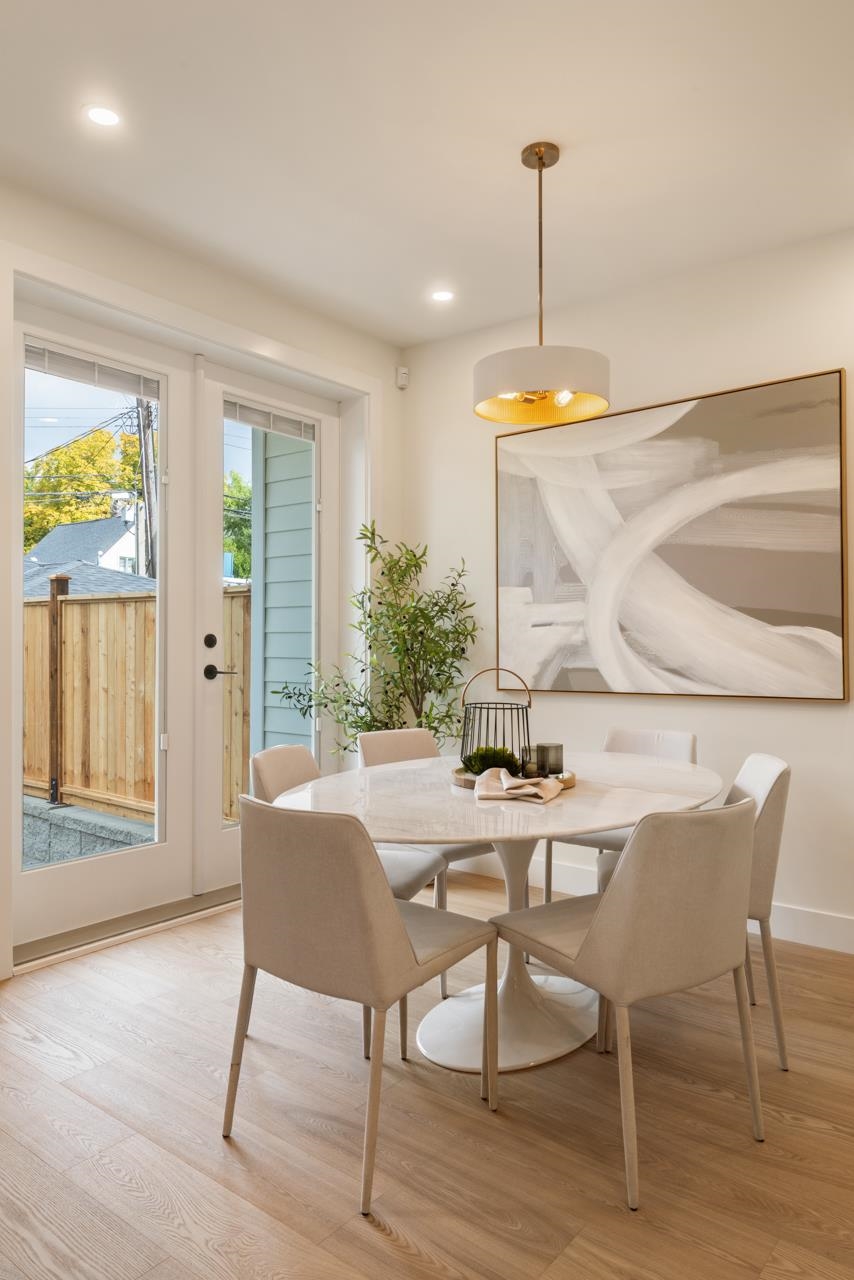 2049 E 4th Avenue Vancouver, BC - 12