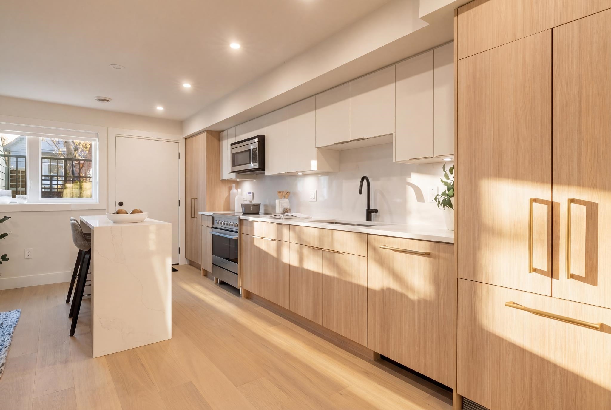 1 1937 Templeton Drive Vancouver, BC - 6