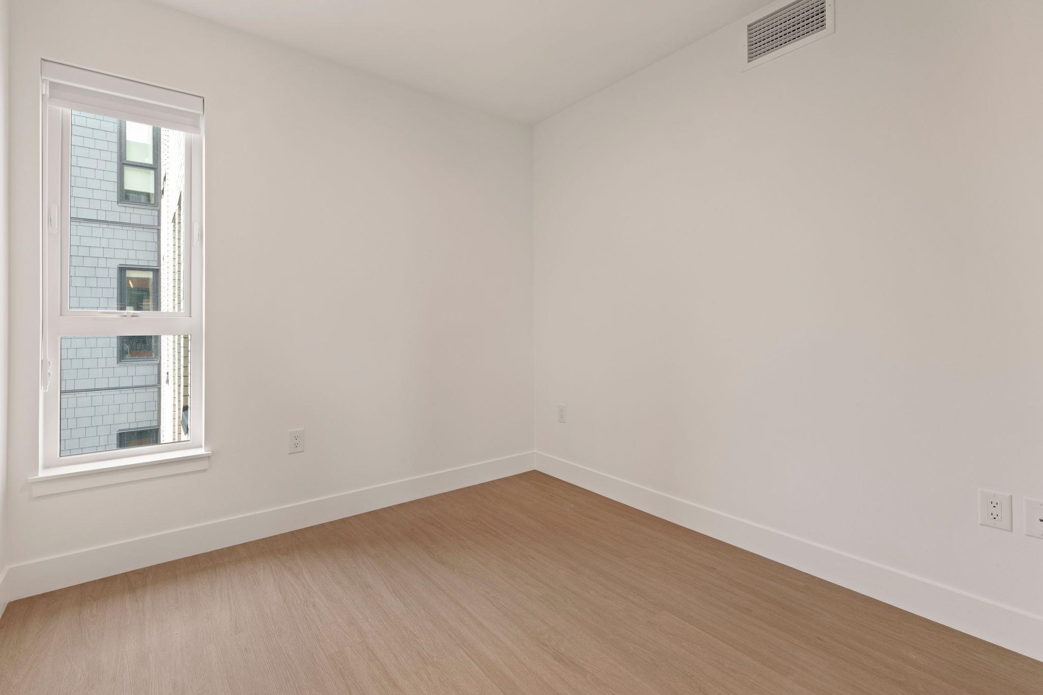 503 2235 E Broadway Vancouver, BC - 17