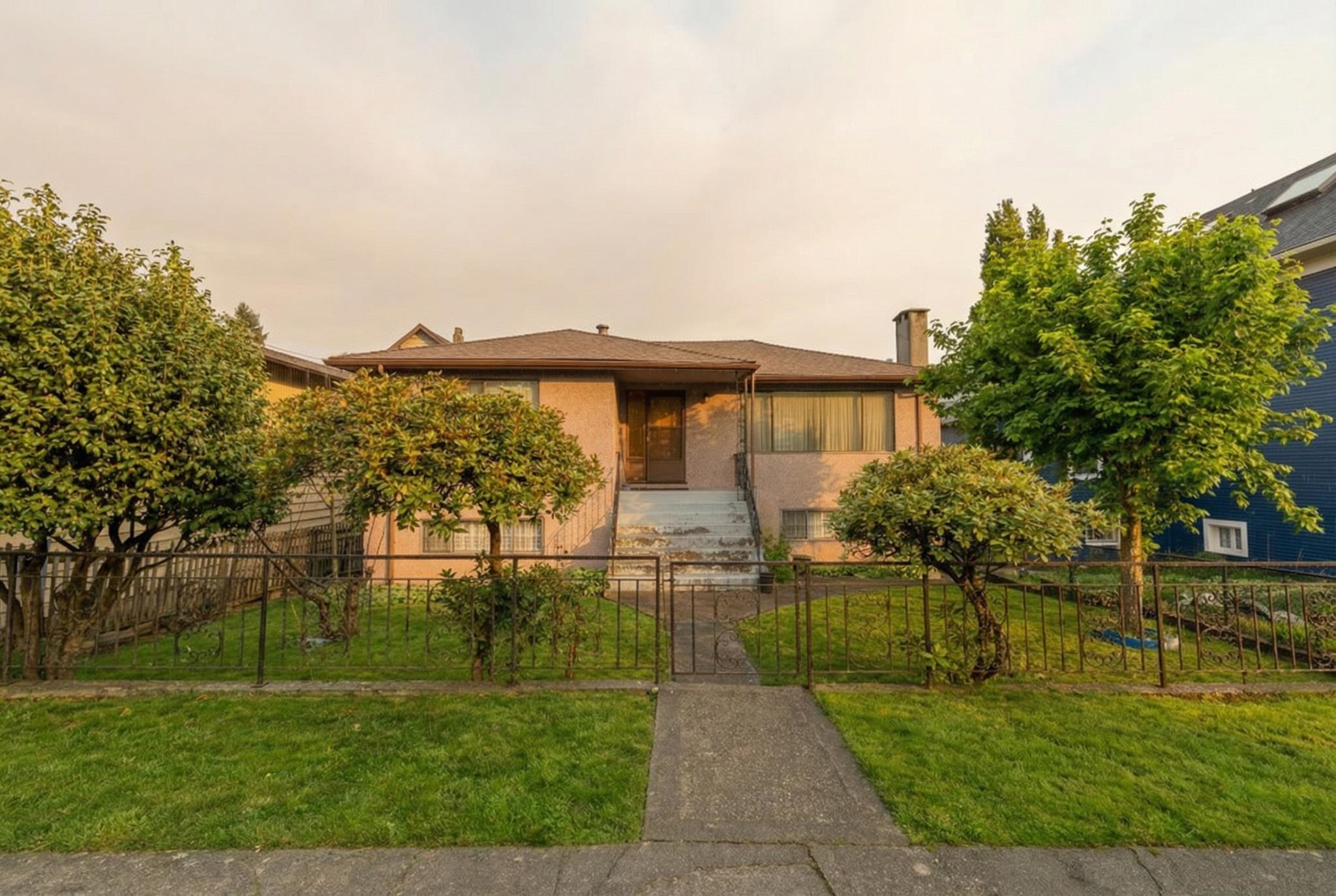 1955 Turner Street Vancouver, BC - 16