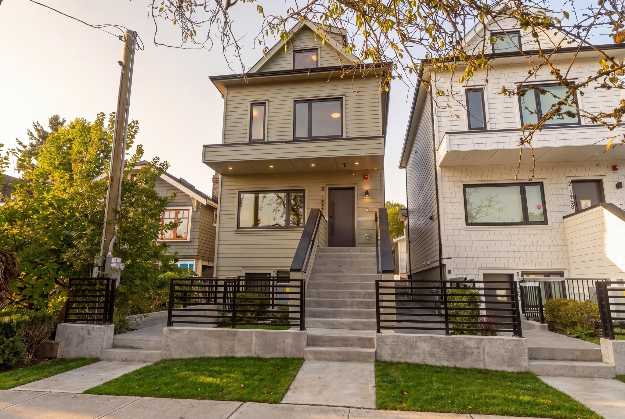 2 1937 Templeton Drive Vancouver, BC - 2