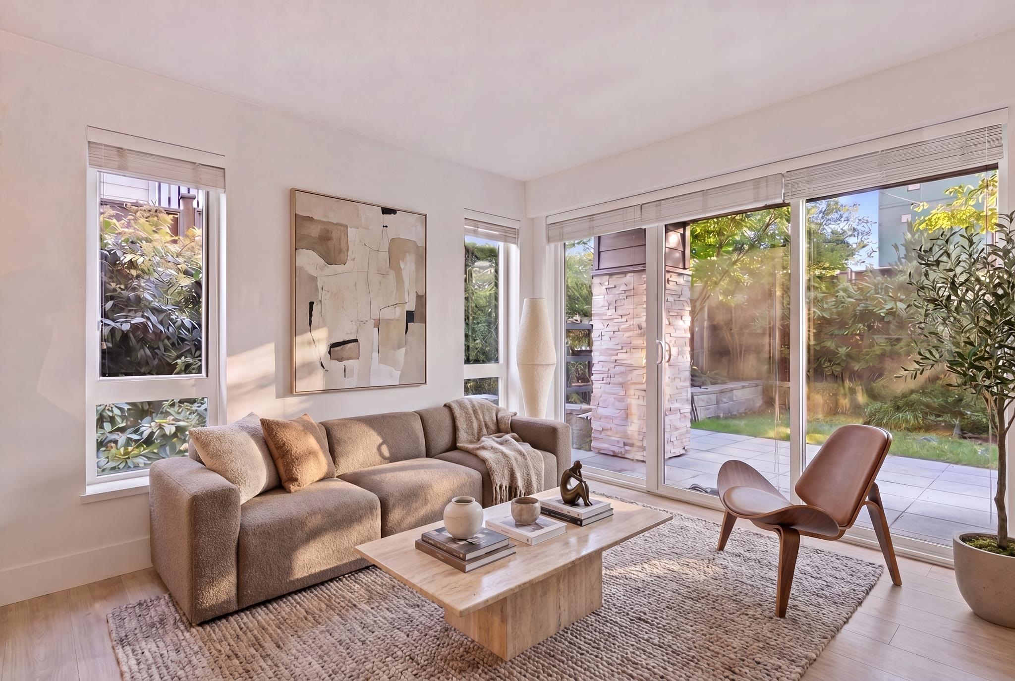 107 1661 E 2nd Avenue Vancouver, BC - 2