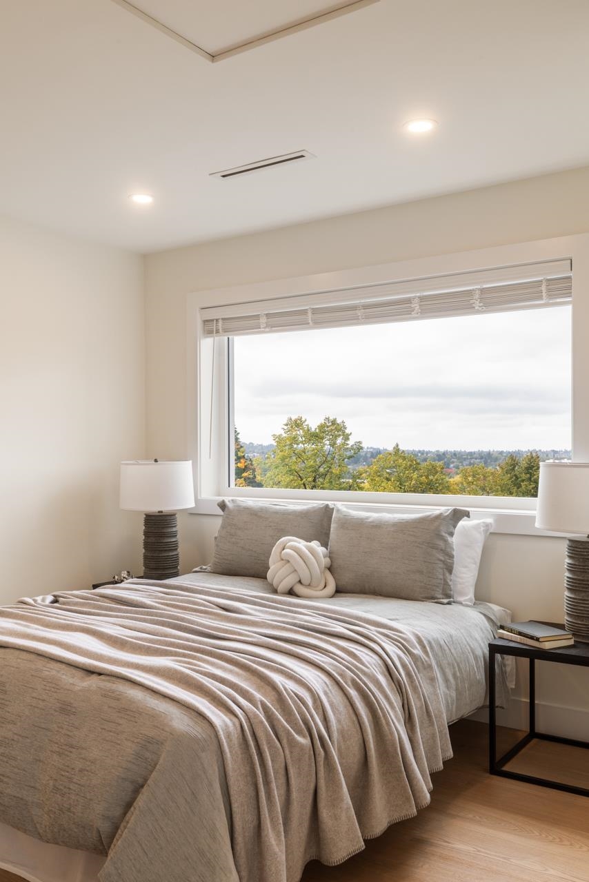 2049 E 4th Avenue Vancouver, BC - 27