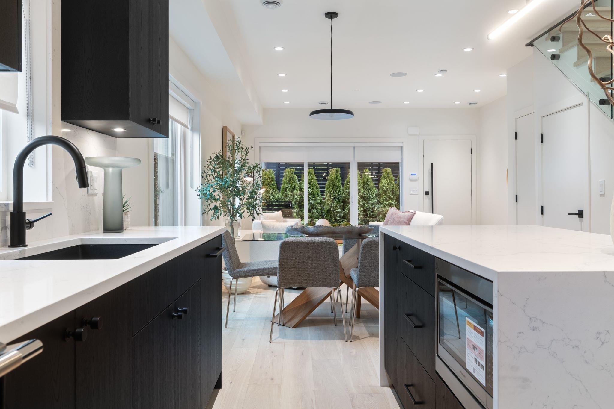 2 2539 Grant Street Vancouver, BC - 10
