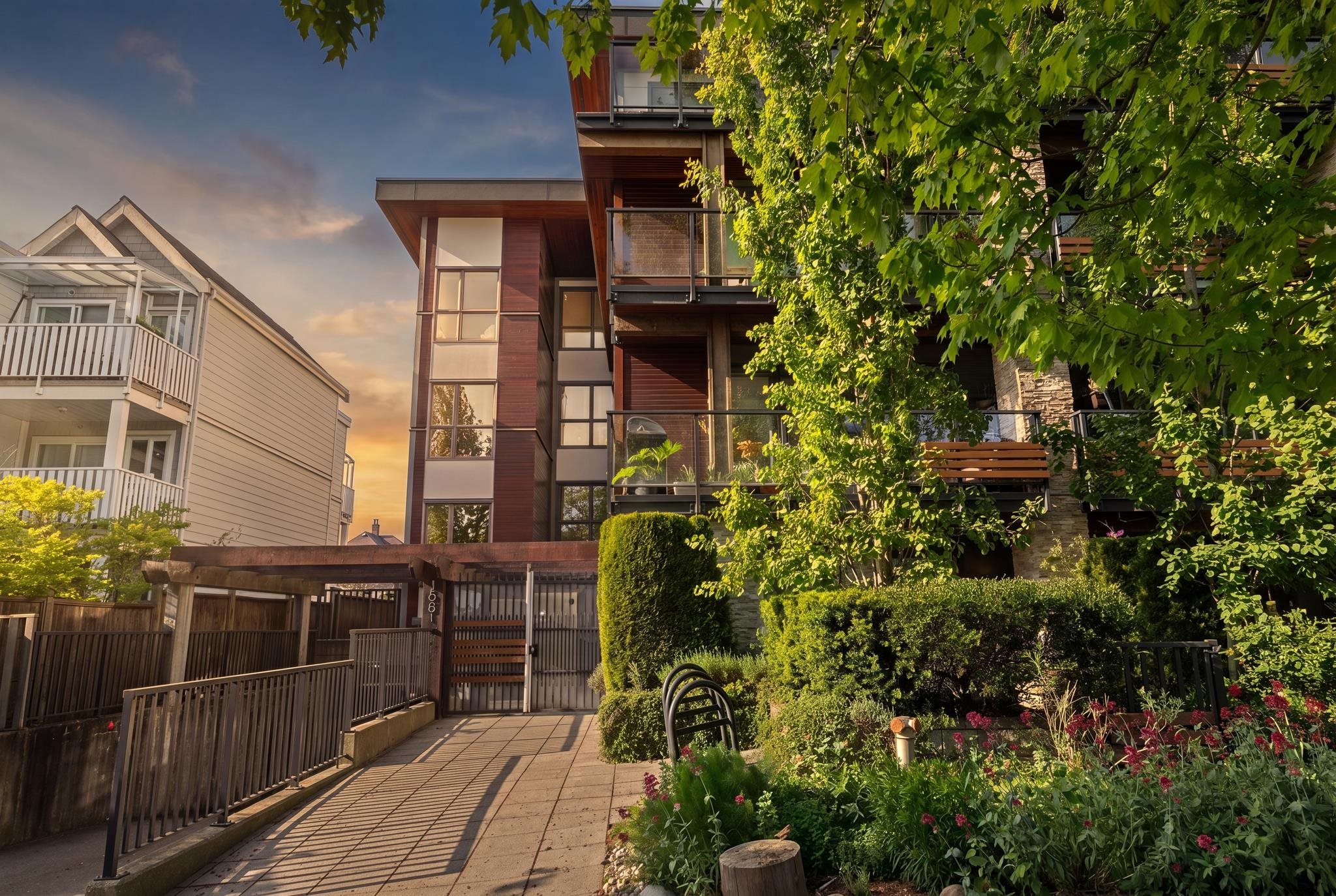 107 1661 E 2nd Avenue Vancouver, BC - 1