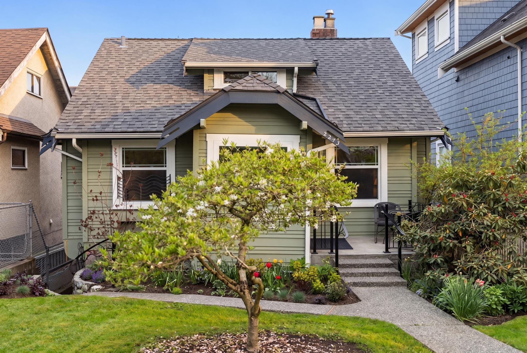 2273 E 2nd Avenue Vancouver, BC - 1