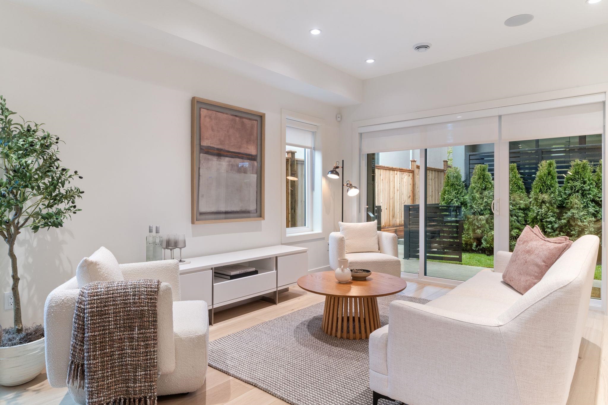 2 2539 Grant Street Vancouver, BC - 3