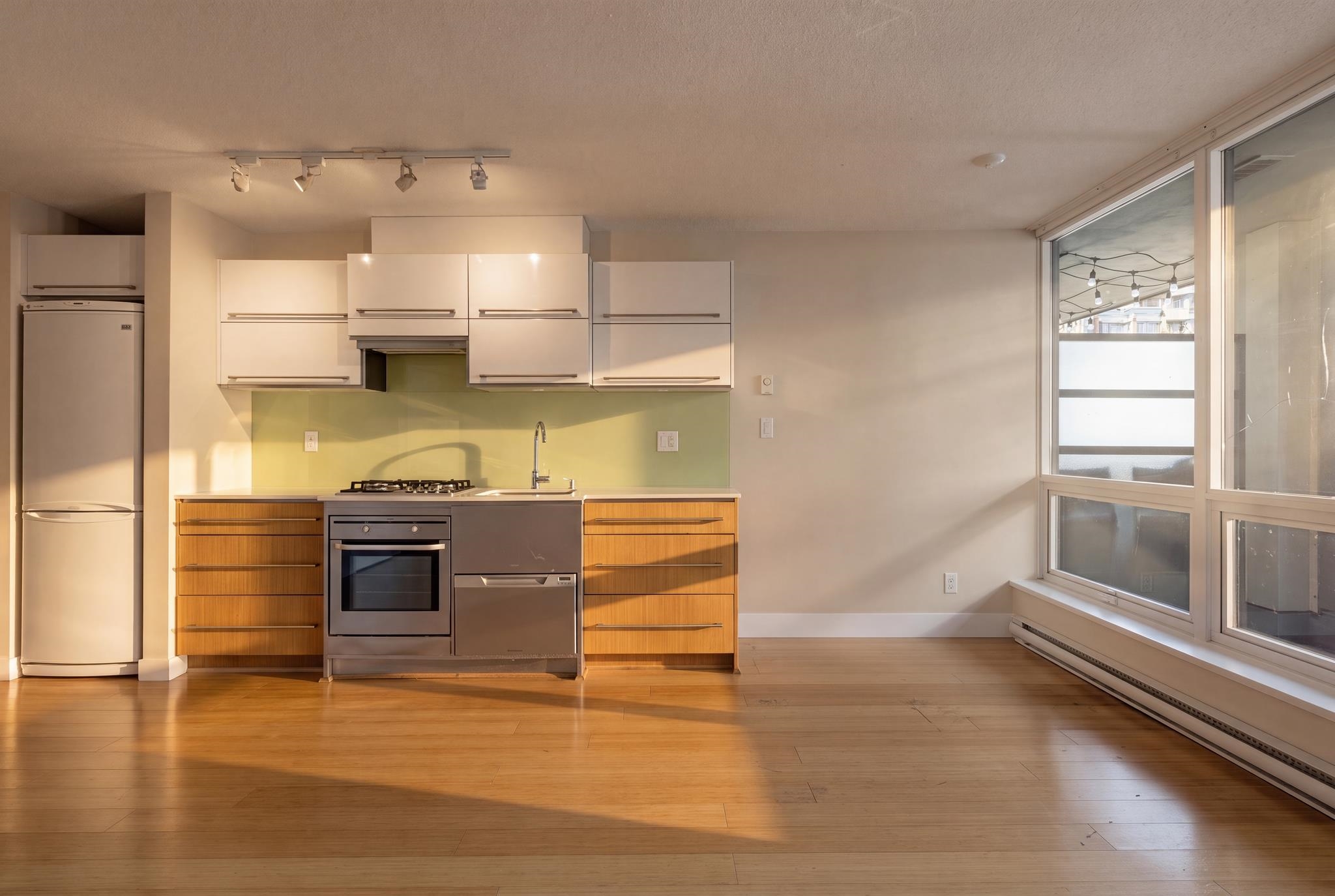 410 718 Main Street Vancouver, BC - 10