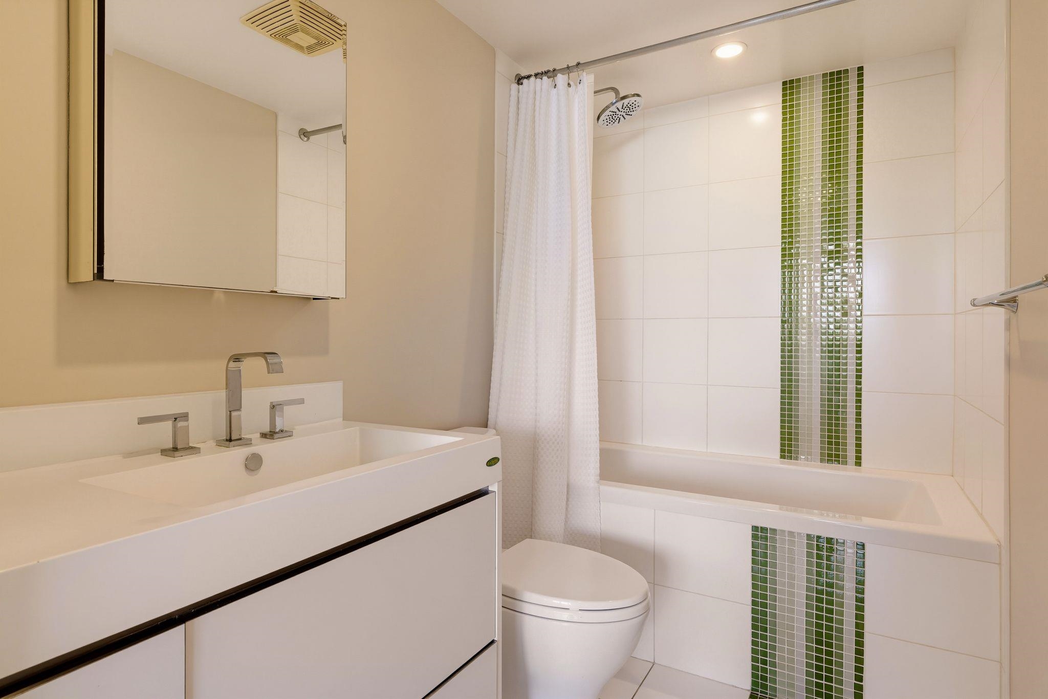 410 718 Main Street Vancouver, BC - 5