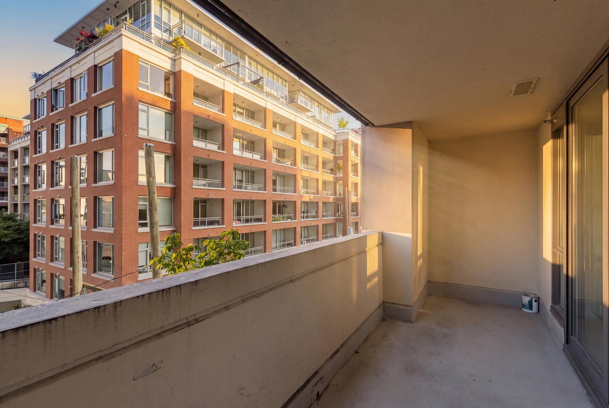 410 718 Main Street Vancouver, BC - 16