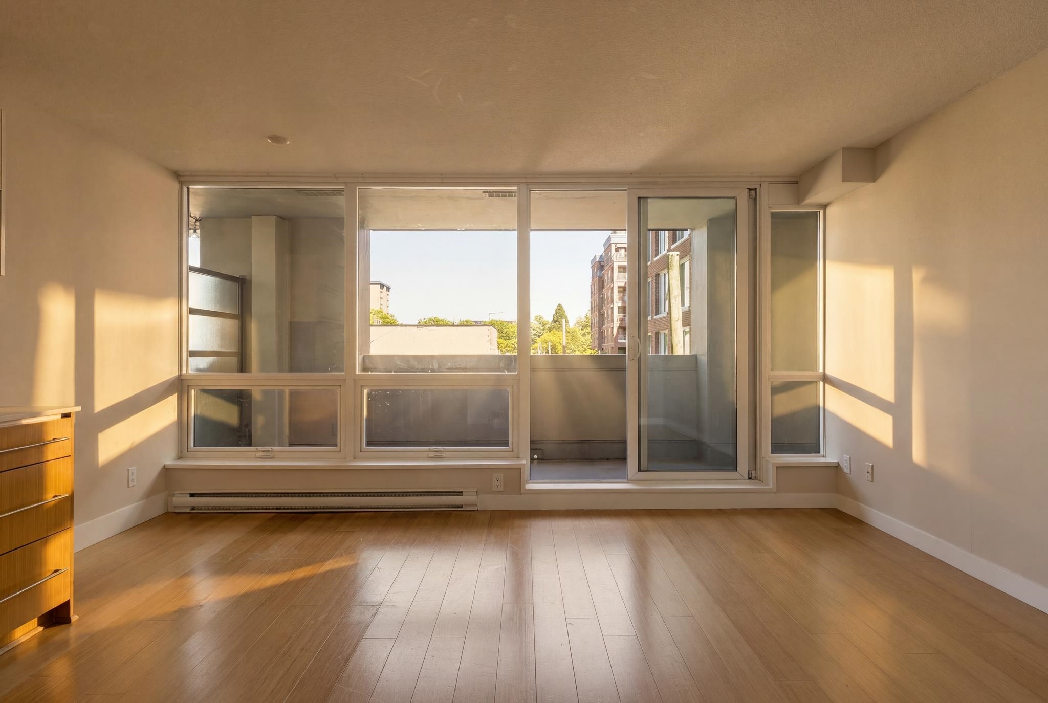 410 718 Main Street Vancouver, BC - 9