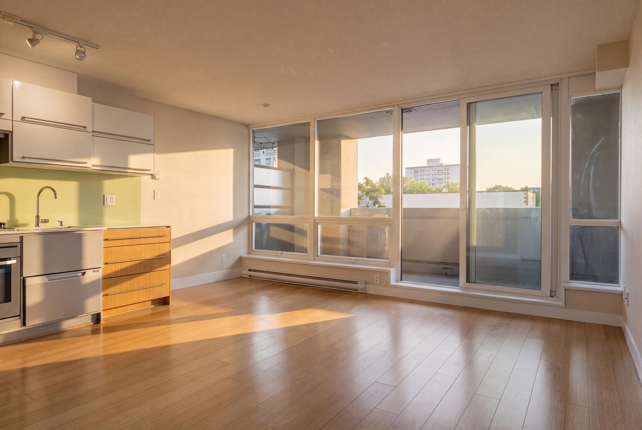 410 718 Main Street Vancouver, BC - 7